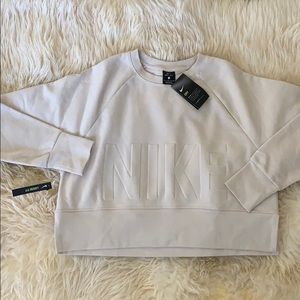 Women’s Nike Dri-Fit Cropped Sweatshirt size S